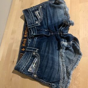 SUPER CUTE jean shorts